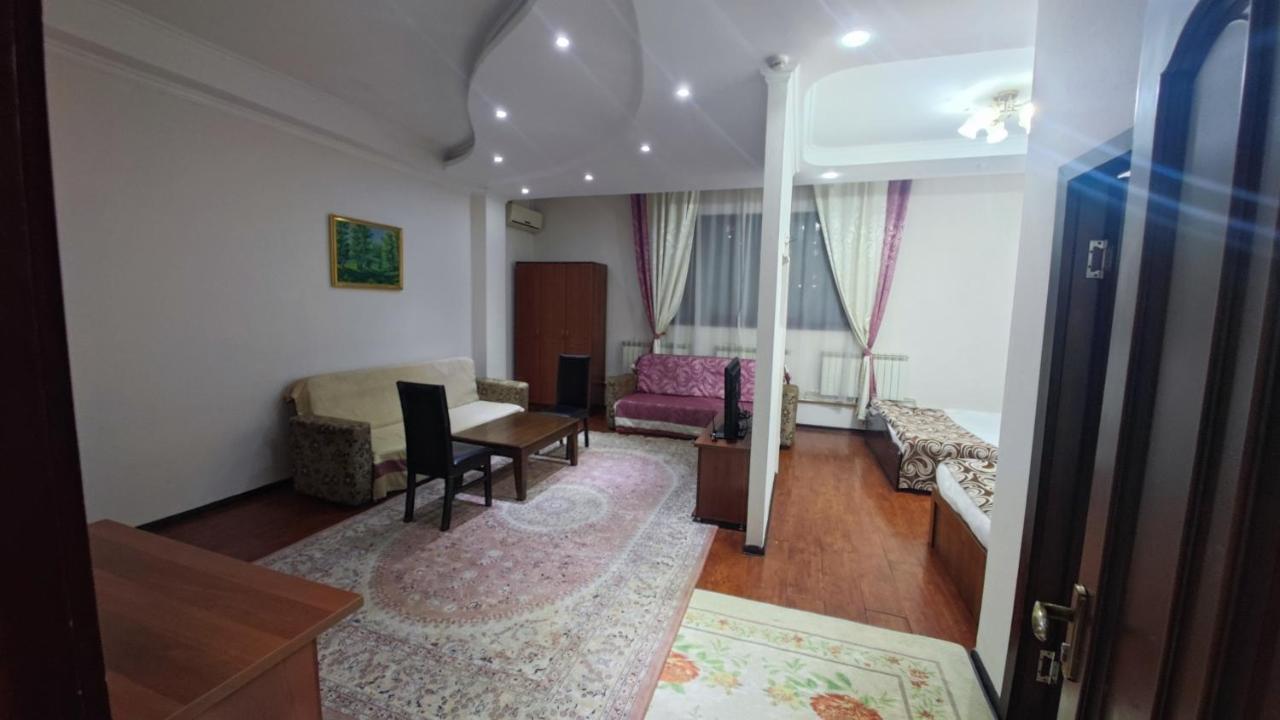 Bishkek Villa Hotel Екстериор снимка