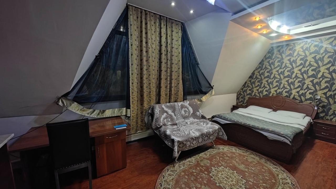 Bishkek Villa Hotel Екстериор снимка