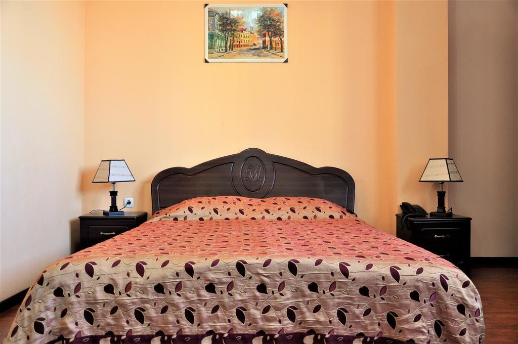 Bishkek Villa Hotel Екстериор снимка