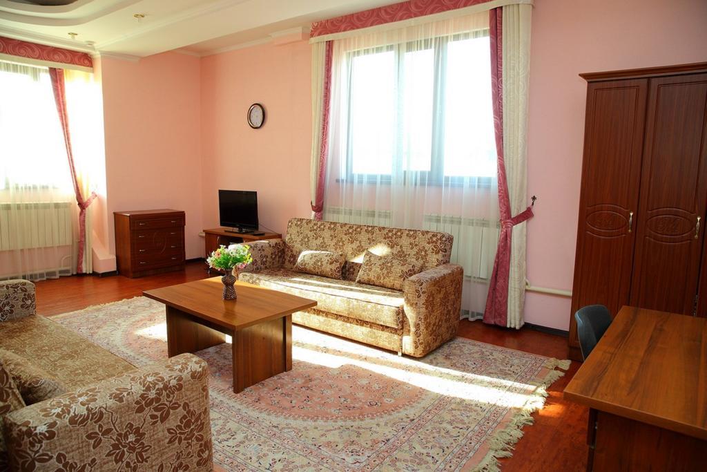 Bishkek Villa Hotel Екстериор снимка