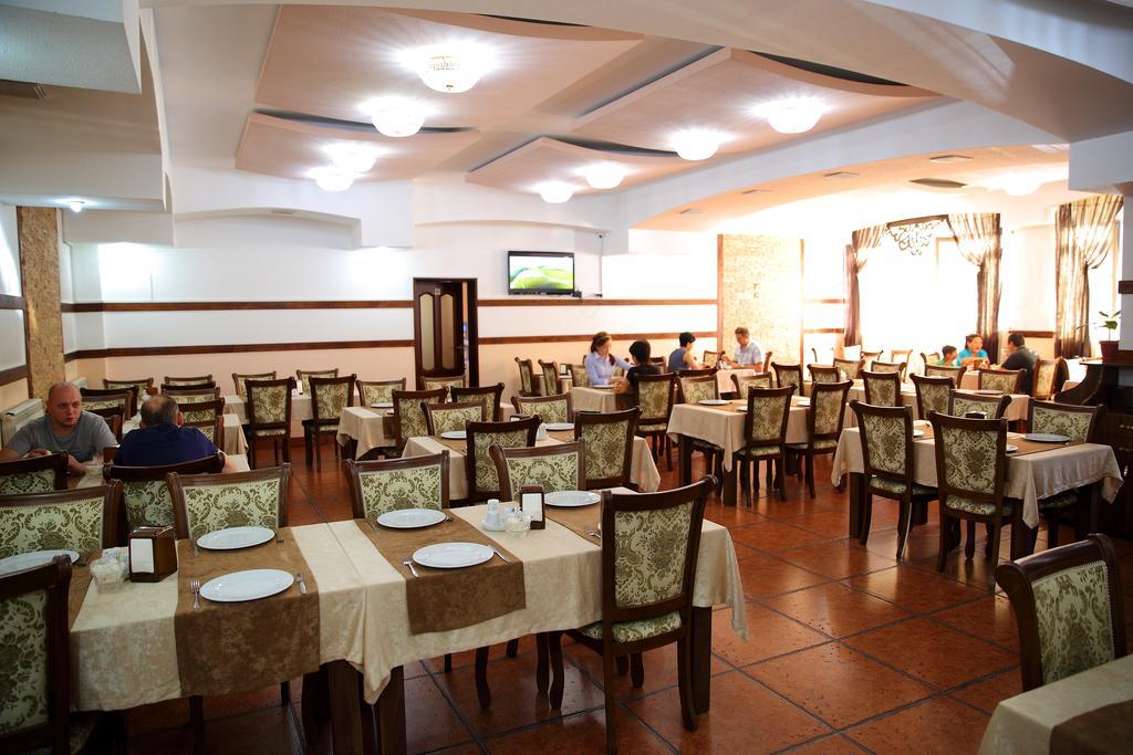 Bishkek Villa Hotel Екстериор снимка