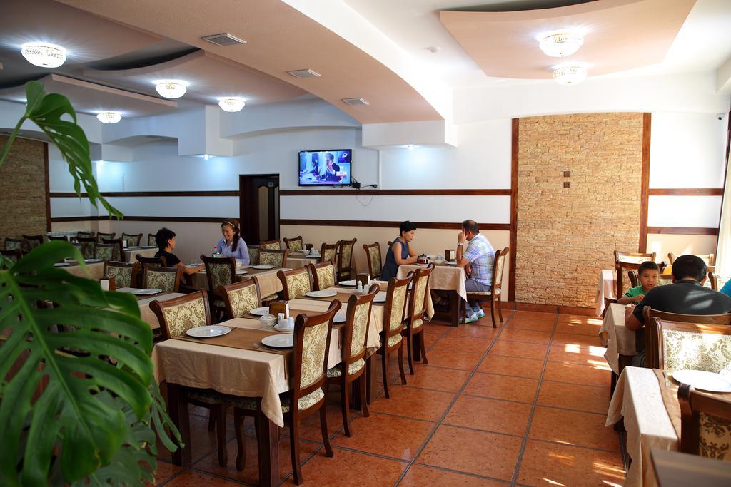 Bishkek Villa Hotel Екстериор снимка