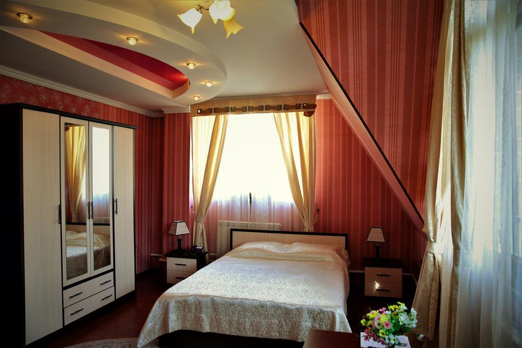 Bishkek Villa Hotel Екстериор снимка